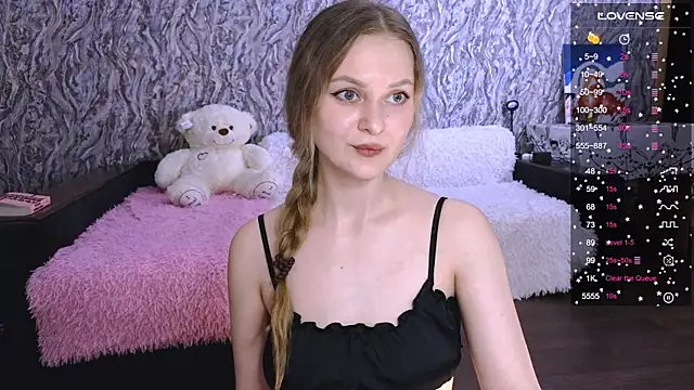 Chloe muar online show from 20, 3, 2026