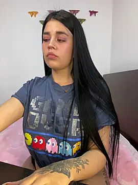 sophyy white online show from 16, 1, 2026