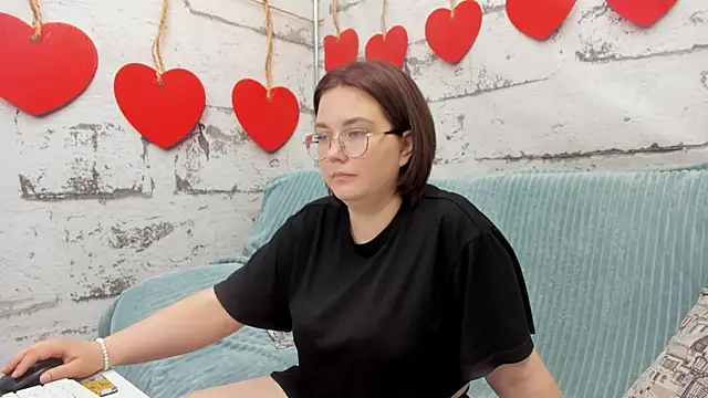 Snapshot of Sweetie_Rozzy chatting on 2, 5, 2026 Sweetie Rozzy online show from 2, 5, 2026