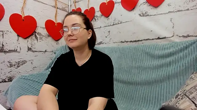 Snapshot of Sweetie_Rozzy chatting on 8, 5, 2026 Sweetie Rozzy online show from 8, 5, 2026