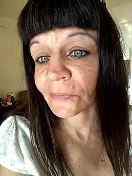 Snapshot of Petitegreeneyez69 chatting on 16, 3, 2026 Petitegreeneyez69 online show from 16, 3, 2026