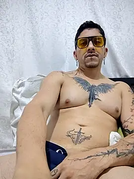 Snapshot of MrWolfHot chatting on 13, 1, 2026 MrWolfHot online show from 13, 1, 2026