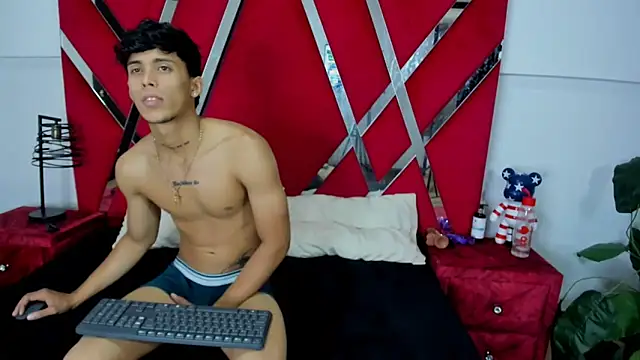 Snapshot of aishaxht chatting on 30, 4, 2026 aishaxht online show from 30, 4, 2026