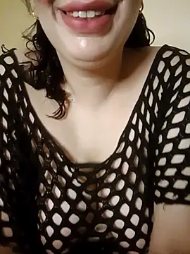 Snapshot of charmoutak_nada chatting on 7, 6, 2026 charmoutak nada online show from 7, 6, 2026