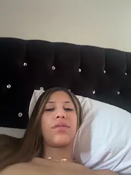 vicky bass  online show from 7, 3, 2026