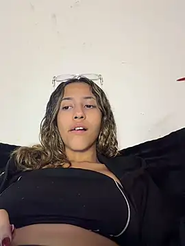 vicky bass  online show from 11, 3, 2026