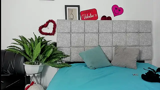 Snapshot of hazel_slim chatting on 20, 2, 2026 hazel slim online show from 20, 2, 2026