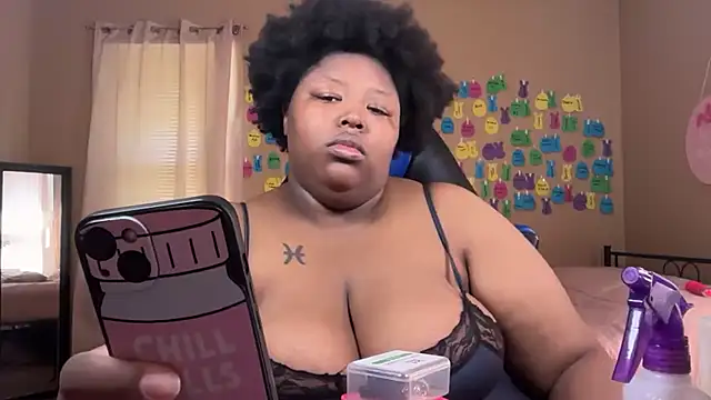 Snapshot of Chocolatebunnyxx96 chatting on 13, 7, 2026 Chocolatebunnyxx96 online show from 13, 7, 2026