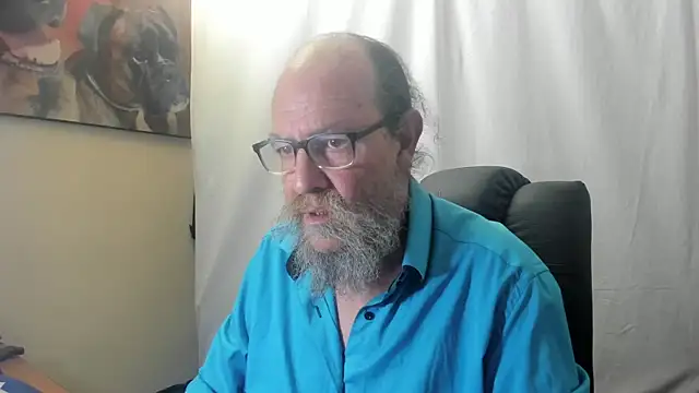 Snapshot of Uncle_Hottie chatting on 8, 1, 2026 Uncle Hottie online show from 8, 1, 2026