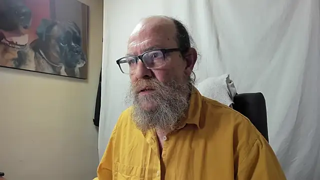 Snapshot of Uncle_Hottie chatting on 12, 1, 2026 Uncle Hottie online show from 12, 1, 2026