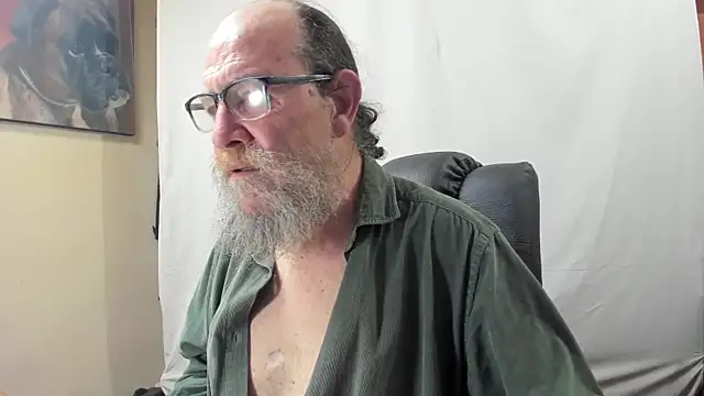 Snapshot of Uncle_Hottie chatting on 14, 1, 2026 Uncle Hottie online show from 14, 1, 2026