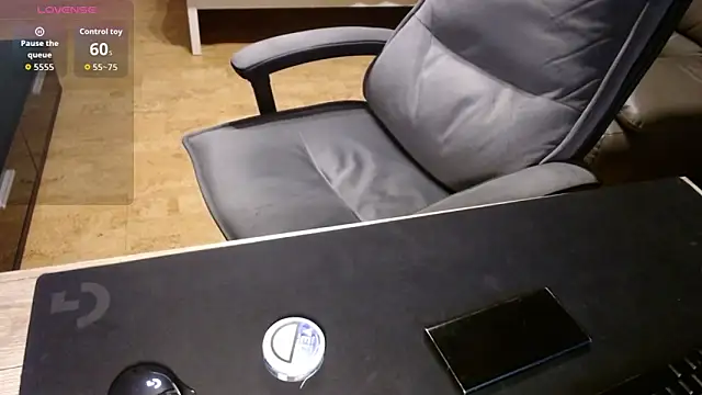 Snapshot of sensualman90 chatting on 16, 1, 2026 sensualman90 online show from 16, 1, 2026