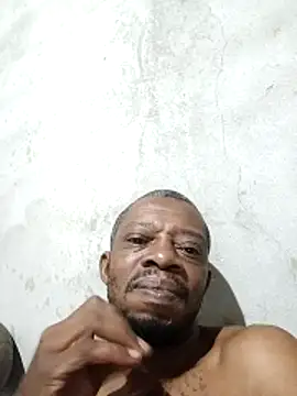 Negaomalinha1 online show from 6, 3, 2026