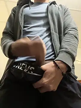 Snapshot of calientmex chatting on 3, 2, 2026 calientmex online show from 3, 2, 2026