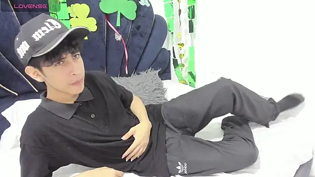 julian xx online show from 3, 3, 2026