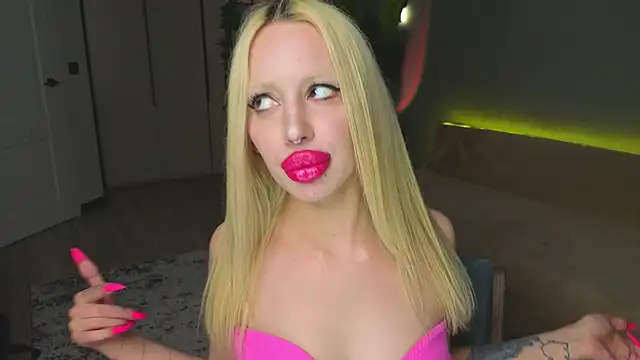 Snapshot of Luna_Beverly chatting on 30, 4, 2026 Luna Beverly online show from 30, 4, 2026
