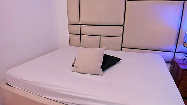 Snapshot of alejandra_loppez chatting on 23, 2, 2026 alejandra loppez online show from 23, 2, 2026