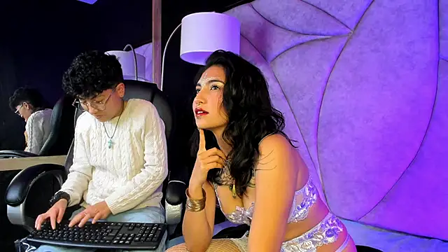 velvet mystic online show from 16, 4, 2026