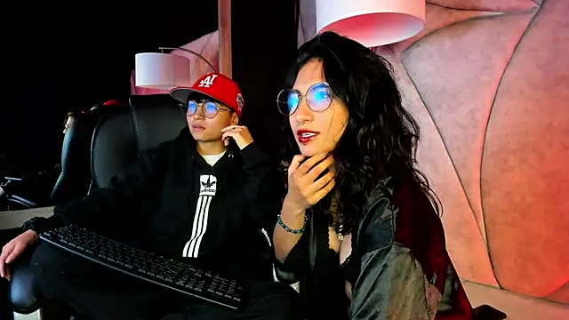 velvet mystic online show from 19, 4, 2026