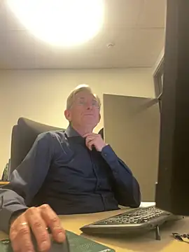 Pierre4tjyxx online show from 23, 2, 2026