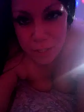 Snapshot of daaibabyxxx chatting on 24, 4, 2026 daaibabyxxx online show from 24, 4, 2026
