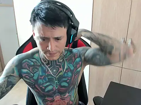 Chrissblack online show from 4, 3, 2026