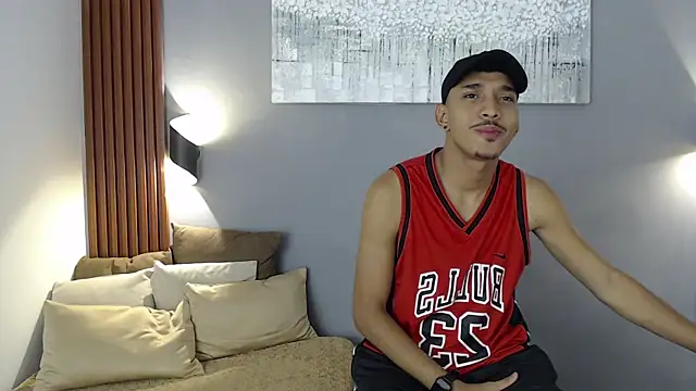 Julian Dark  online show from 14, 2, 2026