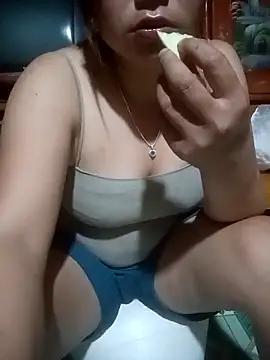 Snapshot of Miu_baby01 chatting on 6, 6, 2026 Miu baby01 online show from 6, 6, 2026