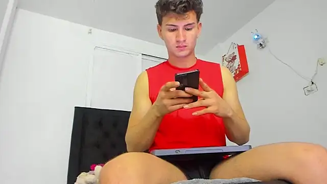 Snapshot of camilo_model chatting on 30, 4, 2026 camilo model online show from 30, 4, 2026