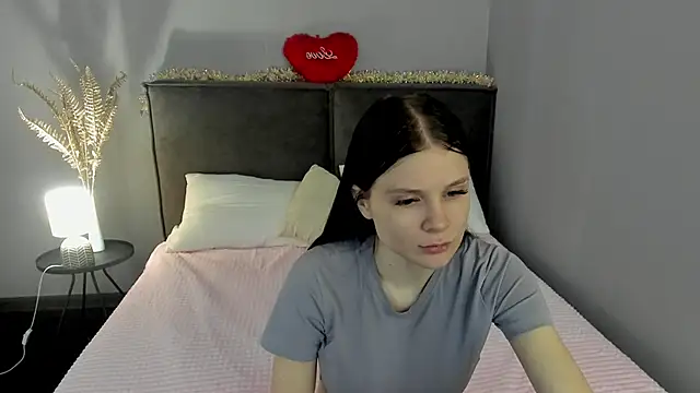 SkinyJoys online show from 25, 2, 2026