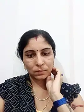 Snapshot of Hot_ree85 chatting on 18, 4, 2026 Hot ree85 online show from 18, 4, 2026