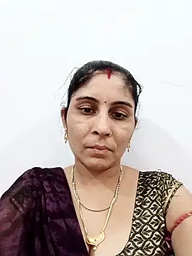 Snapshot of Hot_ree85 chatting on 19, 4, 2026 Hot ree85 online show from 19, 4, 2026