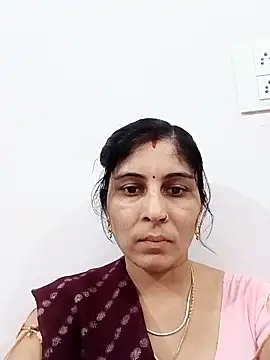 Snapshot of Hot_ree85 chatting on 24, 4, 2026 Hot ree85 online show from 24, 4, 2026