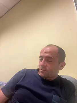 Snapshot of Majestik1 chatting on 4, 2, 2026 Majestik1 online show from 4, 2, 2026