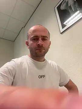 Snapshot of Majestik1 chatting on 19, 2, 2026 Majestik1 online show from 19, 2, 2026