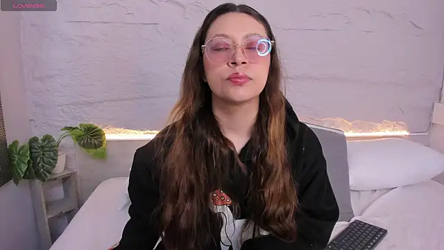 lanna 18  online show from 9, 3, 2026