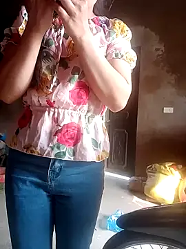 Snapshot of him220 chatting on 9, 4, 2026 him220 online show from 9, 4, 2026