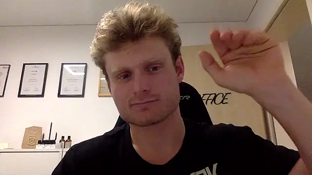 Snapshot of Fitlover1994 chatting on 9, 1, 2026 Fitlover1994 online show from 9, 1, 2026