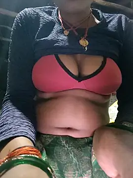 Snapshot of Queen_chayna chatting on 2, 2, 2026 Queen chayna online show from 2, 2, 2026