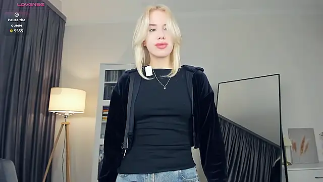 Snapshot of beauty_cutiepie chatting on 9, 1, 2026 beauty cutiepie online show from 9, 1, 2026