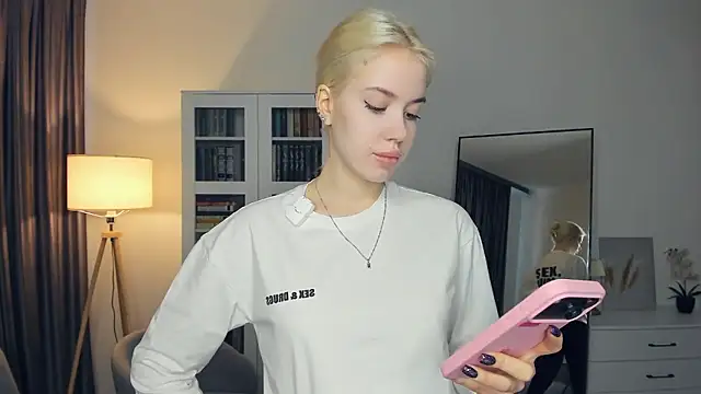 Snapshot of beauty_cutiepie chatting on 10, 1, 2026 beauty cutiepie online show from 10, 1, 2026