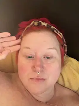 BustyRedxx online show from 25, 3, 2026