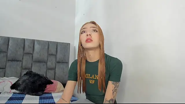 Snapshot of emily_pons chatting on 18, 1, 2026 emily pons online show from 18, 1, 2026