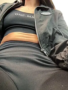 TaylorrHill online show from 16, 4, 2026