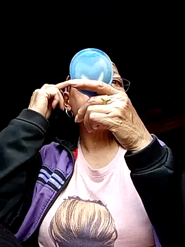 Agnes-baby online show from 16, 2, 2026