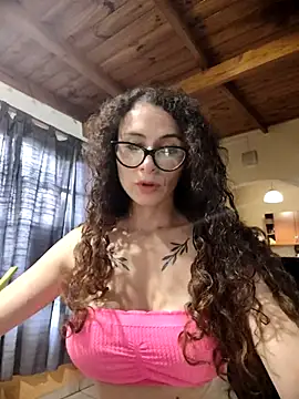 Snapshot of Nanucurlyxx chatting on 24, 4, 2026 Nanucurlyxx online show from 24, 4, 2026