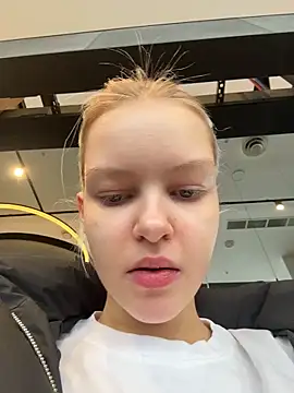 AshleyMur online show from 1, 2, 2026