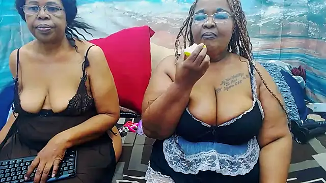 Snapshot of SEXY_MATURExx chatting on 21, 6, 2026 SEXY MATURExx online show from 21, 6, 2026