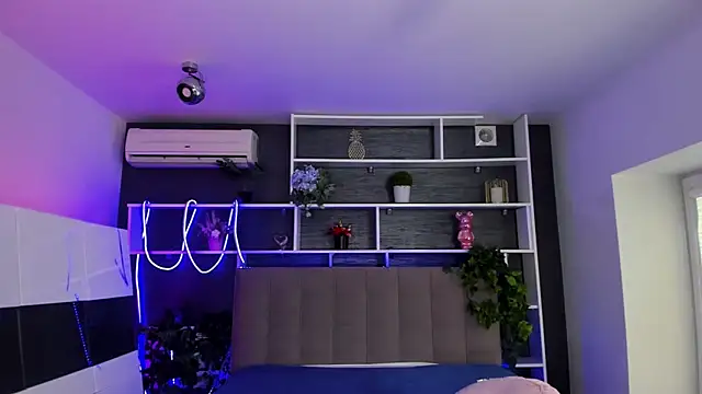 Snapshot of StephieRousee chatting on 25, 2, 2026 StephieRousee online show from 25, 2, 2026