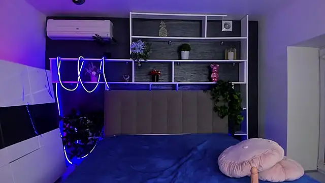 Snapshot of StephieRousee chatting on 25, 2, 2026 StephieRousee online show from 25, 2, 2026